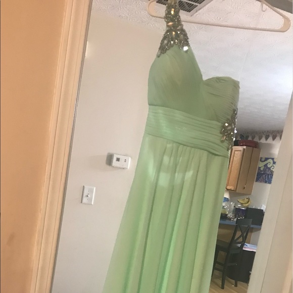 Prom dress - Picture 3 of 5